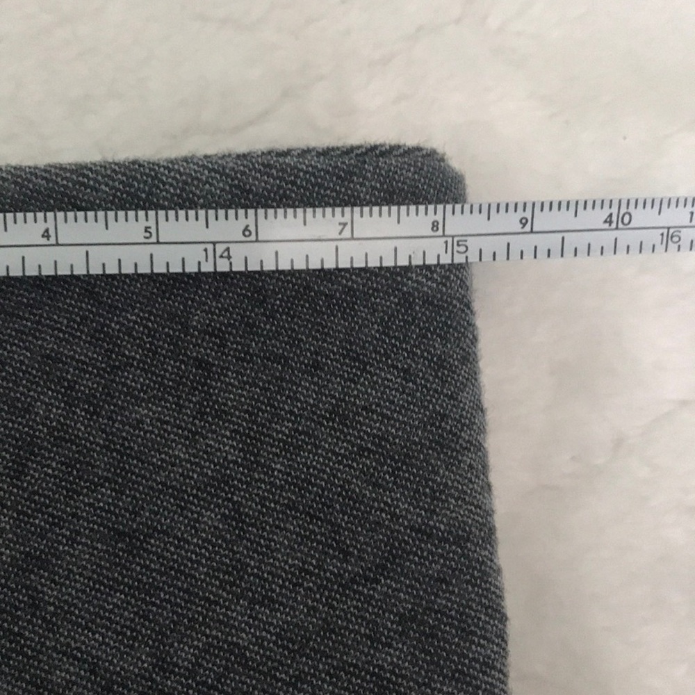 Grey mini skirt - Picture 2 of 3